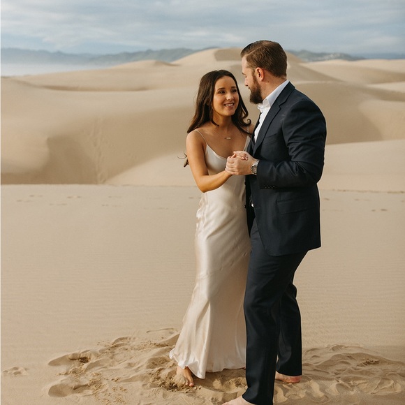 100% Silk L’agence Serita Maxi V-Neck Bias Dress - Picture 2 of 3